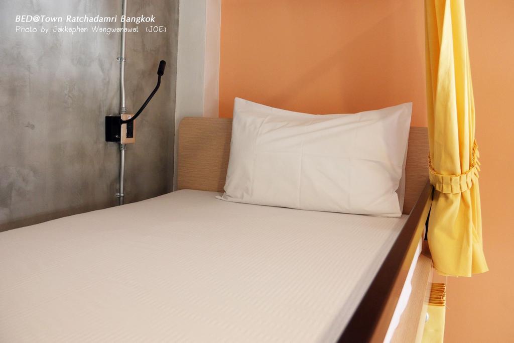 Bed@Town Hostel Bangkok Extérieur photo